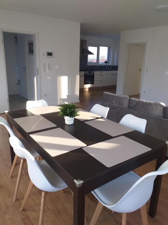Neubau Appartement Mit Terasse, Privater Eingang,Parkplatz,Kueche Fürth Esterno foto
