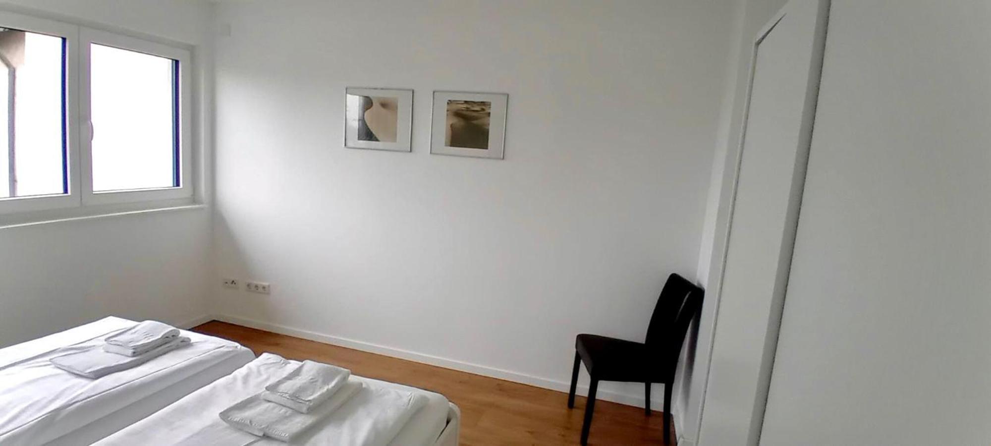 Neubau Appartement Mit Terasse, Privater Eingang,Parkplatz,Kueche Fürth Esterno foto