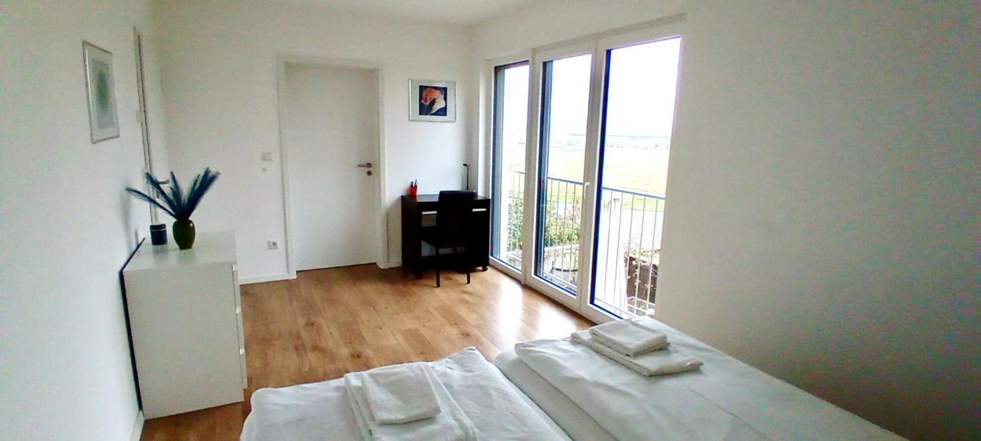 Neubau Appartement Mit Terasse, Privater Eingang,Parkplatz,Kueche Fürth Esterno foto