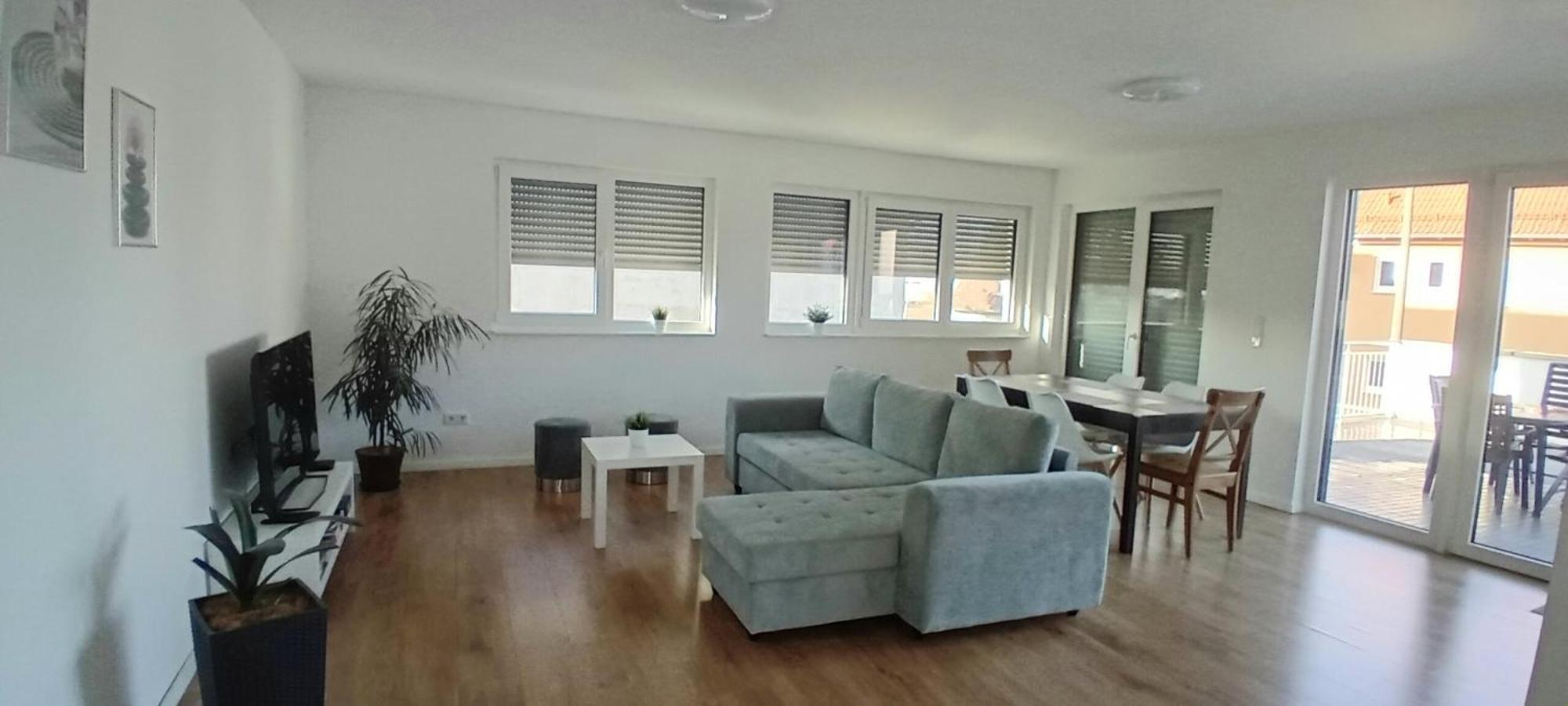 Neubau Appartement Mit Terasse, Privater Eingang,Parkplatz,Kueche Fürth Esterno foto